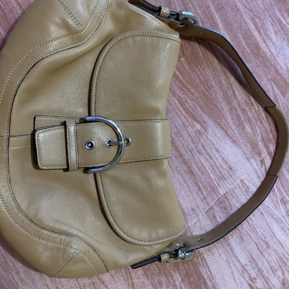 Med. Coach baguette NWOT - Picture 5 of 6